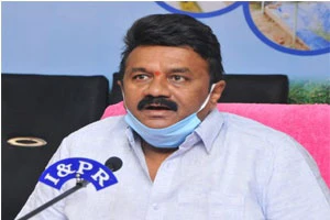 అత్యవసరం అయితే తప్ప ఇండ్ల నుంచి బయటకు రావద్దు