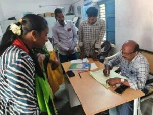 సచివాలయాల్లో తనిఖీ చేసిన ఎంపీడీవో
