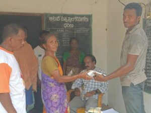 రేషన్ కేంద్రాల్లో ఆకస్మిక తనిఖీలు
