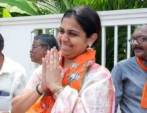 ബാലറ്റിലെ പേര് മാറ്റം: അഞ്ജലി നായര്‍ വീണ്ടും ഹൈക്കോടതിയിലേക്ക് | Anjali Nair