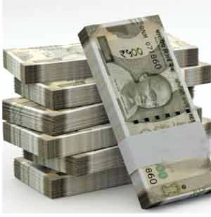 بنکوں میں 500 کے نوٹوں کی قلت سے عوام کو مشکلات