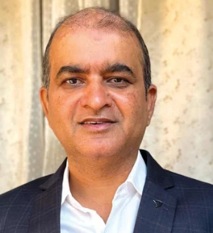 युद्ध के चलते कई संकटों से जूझ रहा सर्राफा व्यवसाय