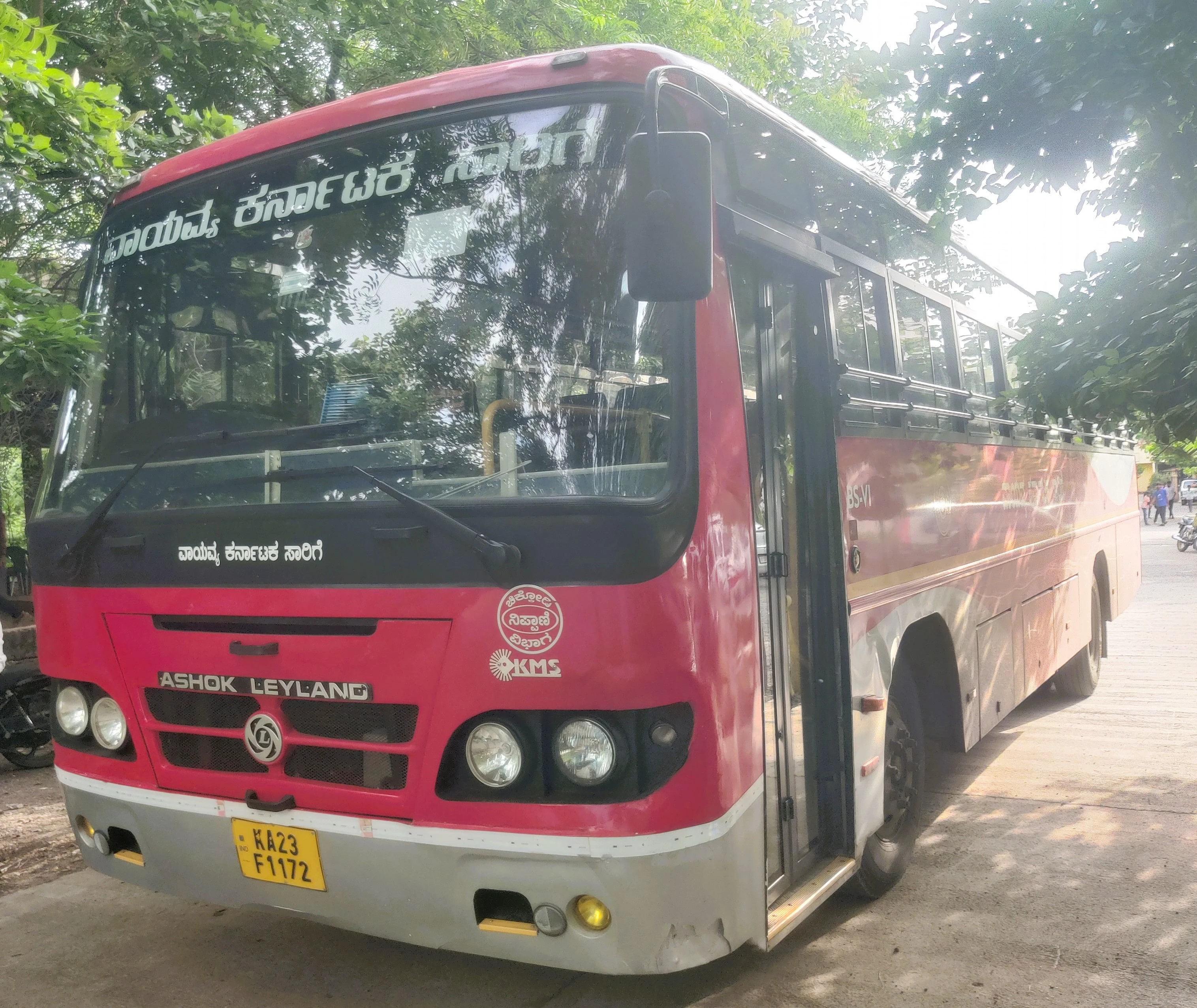 ಅಪಘಾತ ಪರಿಹಾರ ನೀಡದ್ದಕ್ಕೆ ಬಸ್ ಜಪ್ತಿ