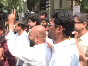 "Gyanesh Kumar is a traitor": CJP activists protest against CEC in Mumbai, demand his resignation