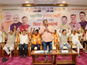 कोकणात भाजपाची मोर्चेबांधणी सुरू! भाजपा प्रदेशाध्यक्ष रविंद्र चव्हाण यांचा दौरा, अनेकांनी केला पक्षप्रवेश; पदाधिकाऱ्यांच्या बैठका