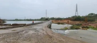 મોરબીમાં જીકીયારી કોઝવે પરથી પૂરના પાણી ઓસરતા તંત્ર દ્વારા ચકાસણી બાદ વાહનવ્યવહાર પુનઃ પૂર્વવત શરૂ કરાયો