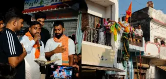 محرم کے جلوسوں میں عقیدت کے ساتھ بھائی چارے کے دلکش مناظر