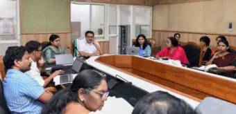 പകര്‍ച്ചവ്യാധി പ്രതിരോധം ശക്തമാക്കണം; വീടുകളിലെത്തി പ്രവര്‍ത്തനങ്ങള്‍ ഉറപ്പാക്കണമെന്ന് മന്ത്രി | Kerala infectious diseases