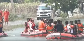केंद्रीय मंत्री शिवराज सिंह चौहान ने बिहार के बाढ़ प्रभावित इलाकों का लिया जायजा, किसानों से नुकसान की ली जानकारी