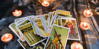 Tarot Rashifal 22 October 2026:  ગુરુવારનો દિવસ આ ત્રણ રાશિના જાતક માટે રહેશે સકારાત્મક, જાણો રાશિફળ