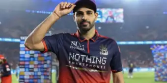 ওয়েস্ট ইন্ডিজের বিপক্ষে সিরিজ নির্ধারণী ম্যাচে অন্তর্ভুক্ত হলেন ভুবনেশ্বর কুমার
