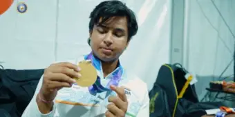 বৈভব সূর্যবংশীরকে দল থেকে বাদ দেওয়া উচিত বলে মনে করছেন আকাশ চোপড়া