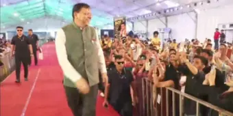 जन्मदिन पर युवाओं के बीच पहुंचे धामी, गूंजे 'युवा हृदय सम्राट' के नारे