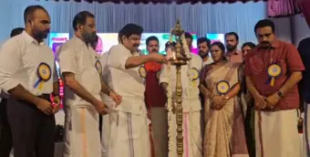 സര്‍ക്കാര്‍ ജനങ്ങള്‍ക്കൊപ്പം; നിശ്ചയിച്ചതിലും ഇരട്ടിയിലേറെ പട്ടയങ്ങള്‍ വിതരണം ചെയ്യാനായി: മന്ത്രി എ പി അനില്‍കുമാര്‍