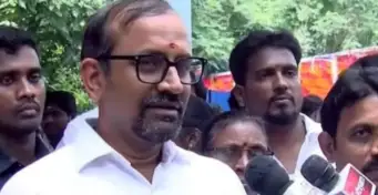 சின்ன வயதில் இருந்து ரேஷன் அரிசிதான் சாப்பிடுகிறேன்: அமைச்சர் வெங்கடரமணன்