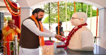 सीएम सम्राट चौधरी ने किया जगन्नाथ मिश्र की प्रतिमा का अनावरण