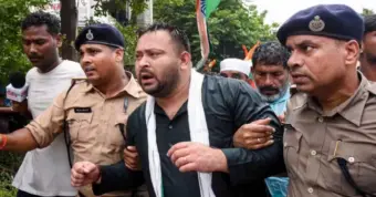 तेजस्वी यादव हिरासत में, नीट विरोधी प्रदर्शन में पुलिस कार्रवाई के खिलाफ निकाल रहे थे मार्च