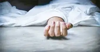 ঘরের ভিতরে রক্তাক্ত অবস্থায় পড়ে স্ত্রী, সিলিং থেকে ঝুলছেন স্বামী, শহরে চাঞ্চল্যকর কাণ্ড
