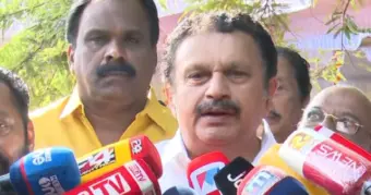 ദേവസ്വം ബോര്‍ഡ് പ്രസിഡന്റുമായി അഭിപ്രായവ്യത്യാസം ഉണ്ടെന്ന് പരസ്യമാക്കി കെ മുരളീധരൻ