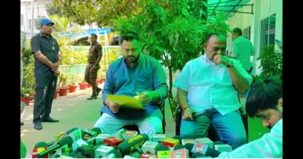 बाढ़ पर तेजस्वी का NDA पर हमला :                                              नेता प्रतिपक्ष बोले-35 सांसद और 7 मंत्री फिर भी विशेष पैकेज नहीं दिया गया