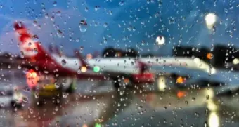Bad weather delays, diverts flights at India's key airports