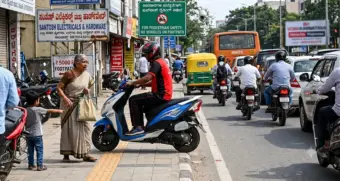 ಫುಟ್‌ಪಾತ್‌ ಮೇಲೆ ವಾಹನ ಚಲಾಯಿಸಿದರೆ ₹5,000 ದಂಡ ಏರಿಕೆ ಮಾಡಿ, ನಿಯಮ ಬಿಗಿಗೊಳಿಸಲು ಸಚಿವ ಕೃಷ್ಣ ಬೈರೇಗೌಡ ಪತ್ರ