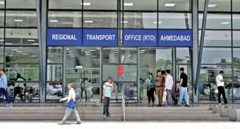 Shortage of officials hits Subhash Bridge RTO ops16 of 54 posts remain vacant; checks on out-of-state commercial vehicles hampered; only 38 CVs detained in 1 yr