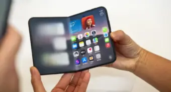 Apple Foldable iPhone : भारतीयांमध्ये फोल्डिंग आयफोनची एवढी क्रेझ का? रेग्युलर आयफोनपेक्षा काय आहे खास?