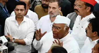 മുഖ്യ തിരഞ്ഞെടുപ്പ് കമ്മിഷണര്‍ക്കെതിരെ പ്രതിഷേധം കടുപ്പിച്ച്‌ ഇന്ത്യ സഖ്യം; ഡല്‍ഹിയില്‍ എത്താൻ നേതാക്കള്‍ക്ക് നിര്‍ദ്ദേശം