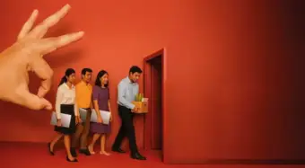 ഐടി മേഖലയില്‍ പുതിയ നിയമനങ്ങളേക്കാള്‍ കൂടുതല്‍ പേര്‍ പുറത്ത്; 6 കമ്പനികളില്‍ നിന്ന് പുറത്തുപോയത് 92,000 ജീവനക്കാര്‍