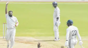 కష్టాల్లో సౌత్ జోన్