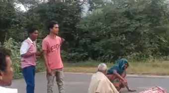 Couple killed as truck hits bike on NH-353 in Nuapada