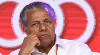 പിണറായി വിജയന് ആശ്വാസം;വിജിലൻസ് അന്വേഷണം തടഞ്ഞ് സുപ്രീം കോടതി