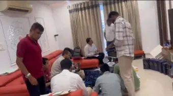 రెడ్ కో డీఈ ఇంట్లో ఏసీబీ సోదాలు