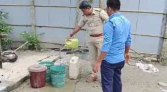 অবৈধ মদের কারবারে কড়া বার্তা, শিশাবাড়ি সরুগাওয়ে পুলিশের অভিযান।