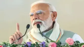 8वें वेतन आयोग से पहले केंद्रीय कर्मचारियों के लिए बड़ा ऐलान! मोदी सरकार ने दी सबसे बड़ी खुशखबरी