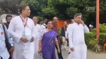 ইস্তফার পরই ঋতব্রত শিবিরের ঘরে চন্দ্রিমা, জল্পনা বাড়ালেন 'কালের যাত্রায় সবাইকেই পা মেলাতে হয়' মন্তব্যে