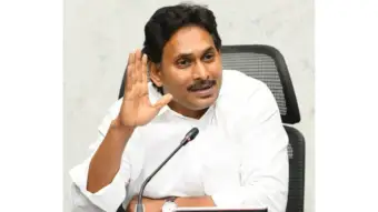 ఎడిటర్స్ కామెంట్:   రాంగ్ లీడర్ !