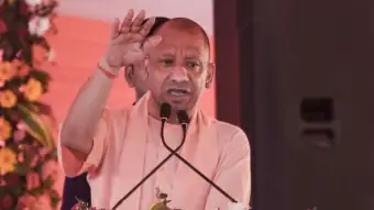 अखिलेश की 'मिलन' अपील के बीच CM योगी ​से मिले तीन बागी विधायक, राज्यसभा चुनाव से पहले बढ़ी सियासी हलचल​
