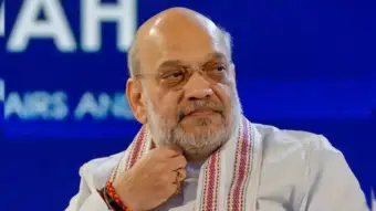 Black flags waved at Union Minister Amit Shah at Kollam; Youth Congress workers arrested
