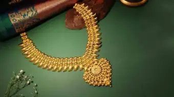 ആശ്വാസത്തിന് വകയില്ല, സ്വര്‍ണവില വീണ്ടും ഉയരുന്നു; ആഗോള അരക്ഷിതാവസ്ഥയുടെ ഇഫക്ടോ?
