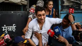 Actor Imran Khan Asked to Leave India by October 28 After Joining Mumbai Protest