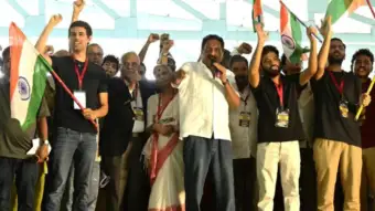 ಬೆಂಗಳೂರಲ್ಲಿ ನಡೆದ ಕಾಕ್ರೋಚ್‌ಗಳ ಪ್ರತಿಭಟನೆಗೆ ನೆರವು ನೀಡಿತಾ ಕಾಂಗ್ರೆಸ್ ಸರ್ಕಾರ..?