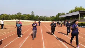 ३० वी लातूर जिल्हा पोलीस क्रीडा स्पर्धा सुरू; १२५ अधिकारी-अंमलदार मैदानात