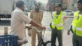 സുരക്ഷിതമായി റോഡ് മുറിച്ചുകടക്കാം; നിയമം ലംഘിച്ചാല്‍ 400 ദിര്‍ഹം പിഴയുമായി ദുബായ് പോലീസ്