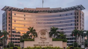 ఫారెక్స్ నిల్వల్లో ప్రపంచంలో నాలుగో స్థానానికి చేరిన భారత్