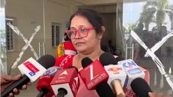 নন্দীগ্রাম উপনির্বাচনে প্রার্থী পদ প্রত্যাহার করে নিলেন কালীঘাট তৃণমূল কংগ্রেসের সঞ্চিতা প্রধান দে।