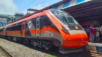 ixigo launches Bharat Darshan holiday packages on ixigo Trains app
