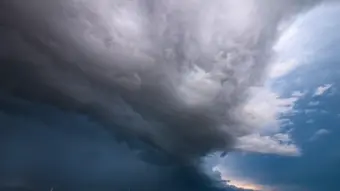 Dangerous tornado tears through Dover, Delaware; damage reported