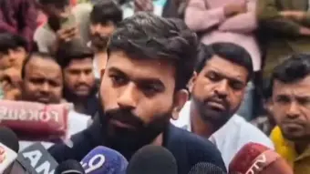 മഹാരാഷ്ട്രയില്‍ സ്കൂളില്‍ അതിക്രമിച്ചുകയറി, ഭീഷണിപ്പെടുത്തി: സി.ജെ.പി നേതാവ് അഭജീത് ദിപ്കെയ്ക്കെതിരെ കേസ്